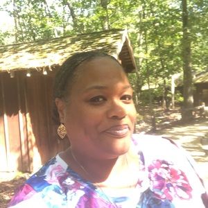 Meet your Posher, Velisa